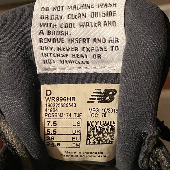 NEW BALANCE 996 Suede Sneakers, WIDE SIZES - Picture 6 of 6